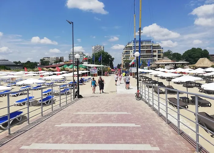 Ideal Three Bed For Families Closed To The