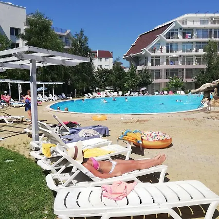 Ideal Three Bed For Families Closed To The Apartament