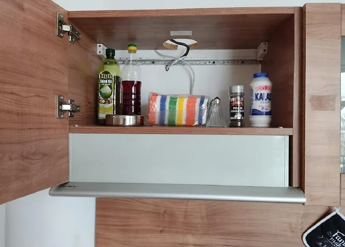 Ideal Three Bed For Families Closed To The