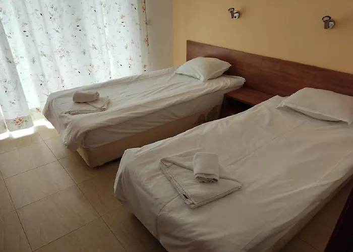 Ideal Three Bed For Families Closed To The